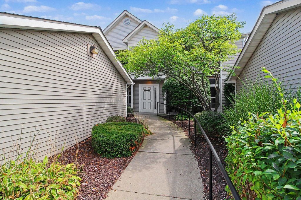1579 Oakfield Drive, Ann Arbor