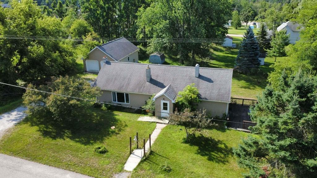 204 E Fiske Street, Lincoln village