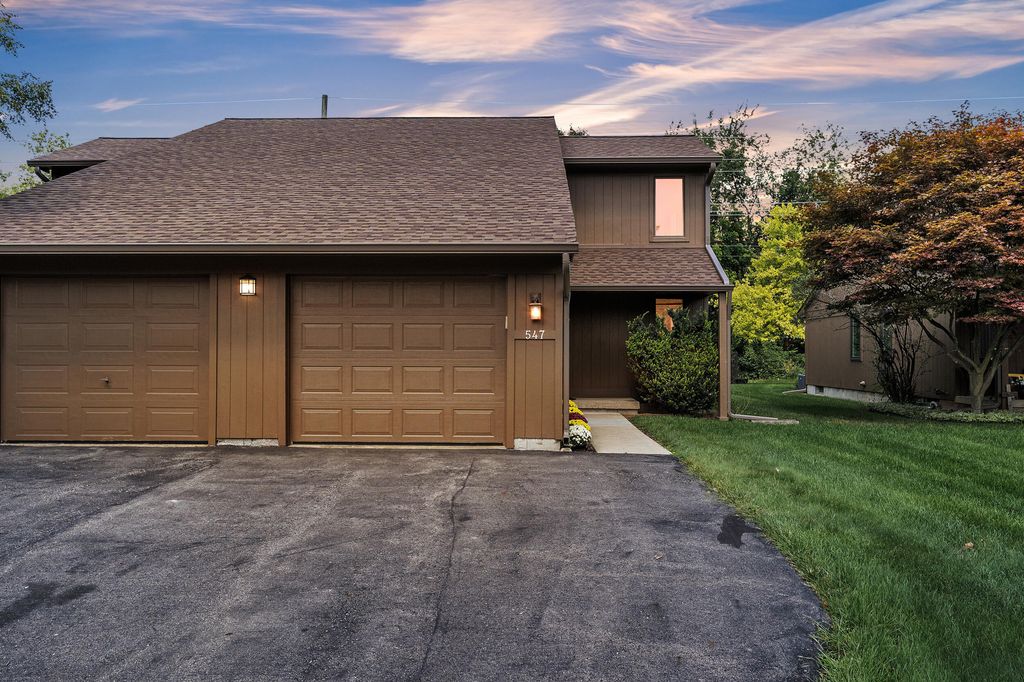 547 Park Place, Saline