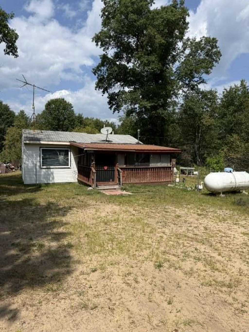 2565 N M-18, South Branch township