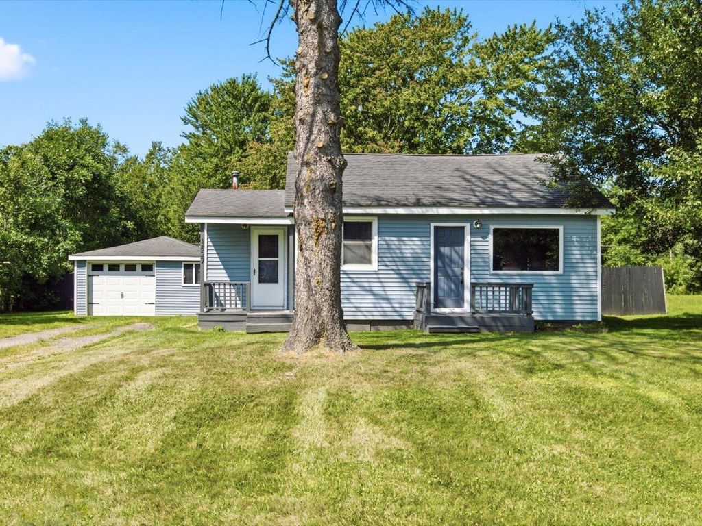 1827 Marlette Road, Kimball township