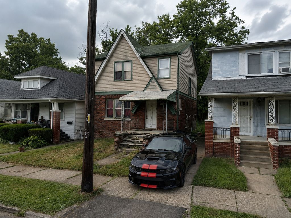 7555 Emily Street, Detroit city