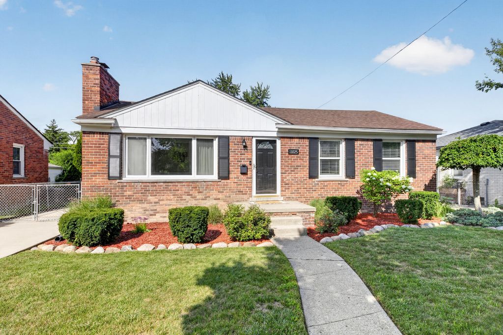 11025 Mayfield Street, Livonia city