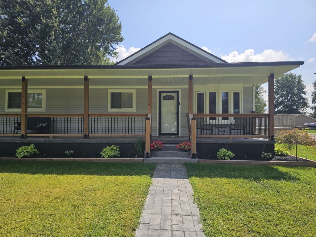 36761 Willow Road, Unknown City