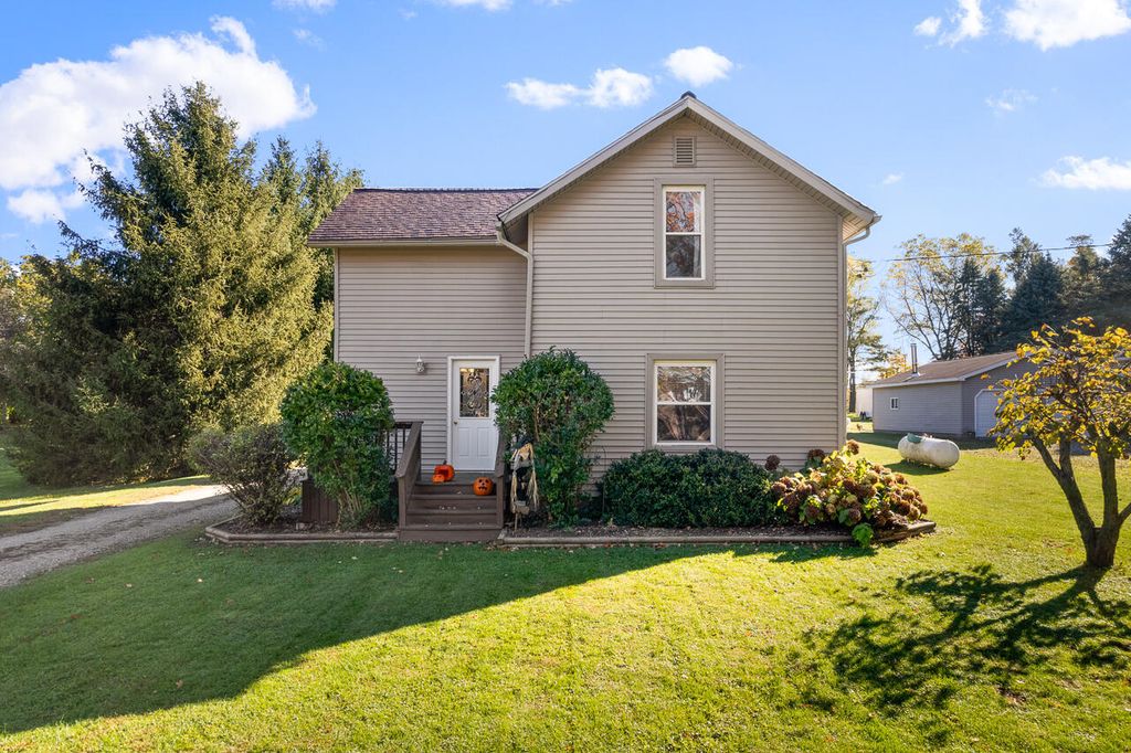 3591 Steamburg Road, Cambria township