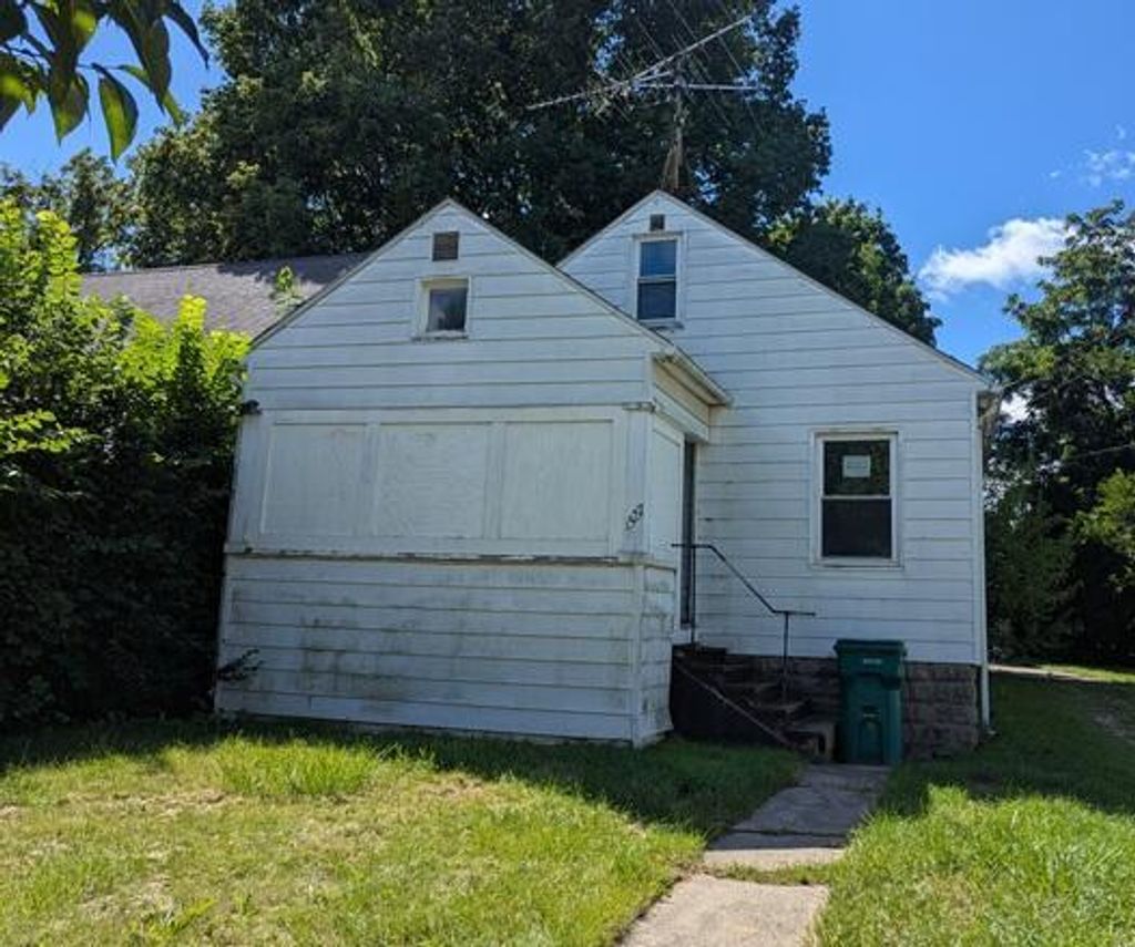 1527 Robertson Avenue, Lansing city