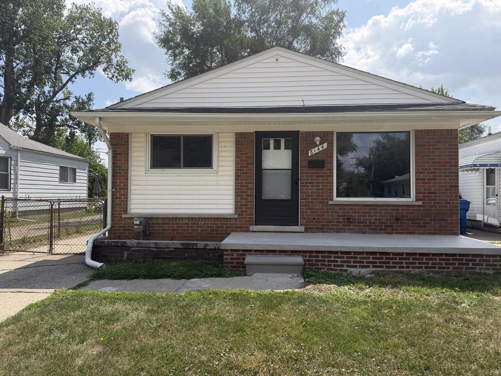 8144 Orchard Avenue, Warren city