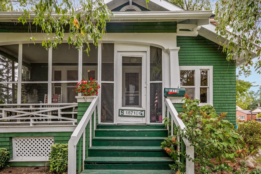 18710 Common Road, Roseville city