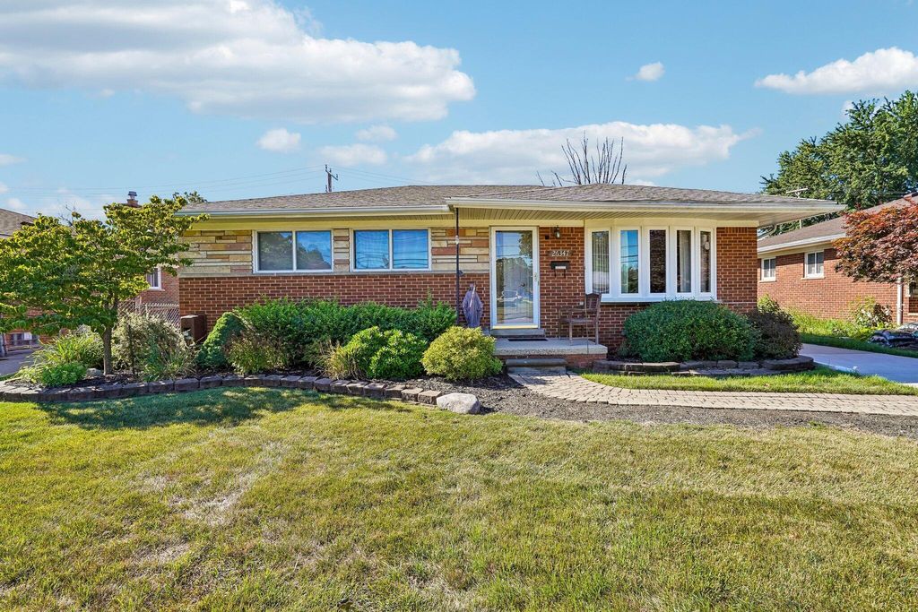 26347 Midway Street, Dearborn Heights city