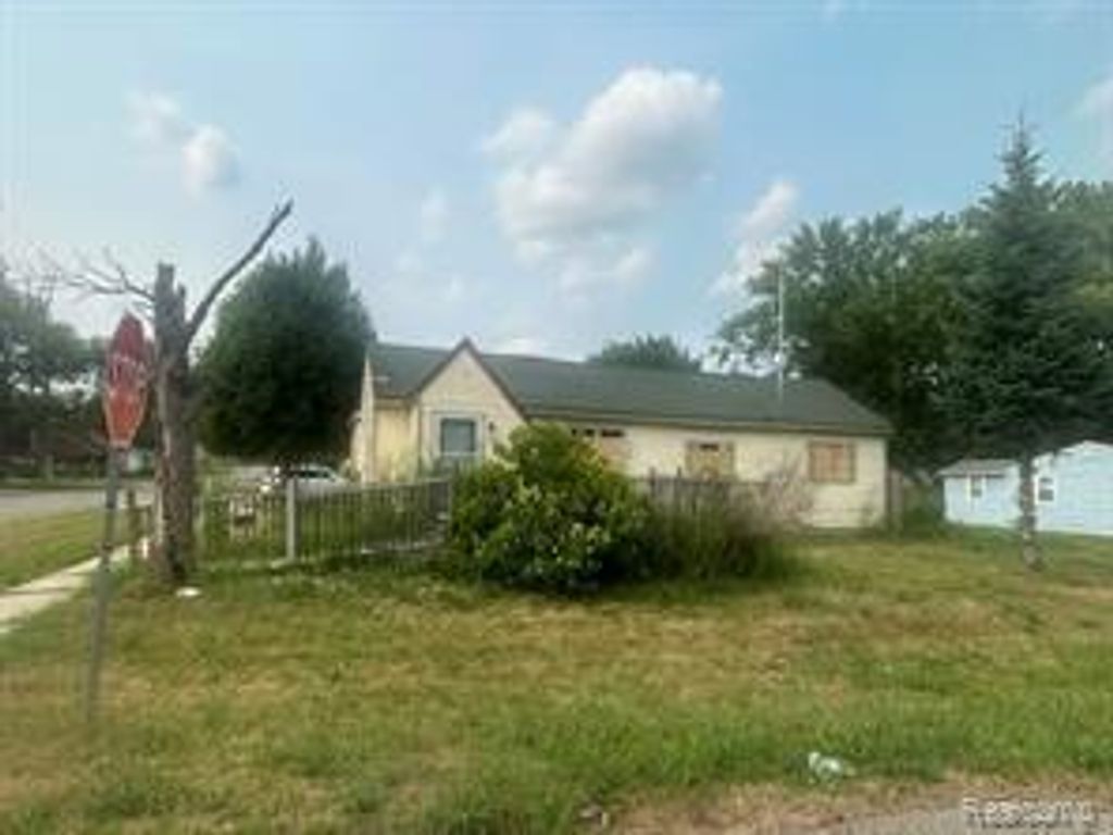 1373 Wells Street, Genesee charter township