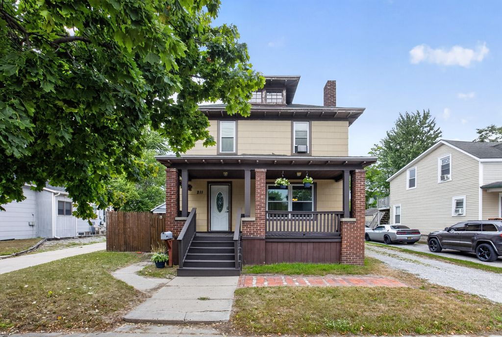 211 S Dean Street, Bay City city