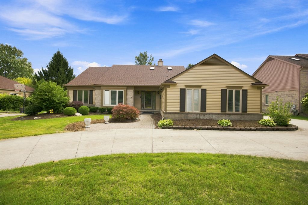 1553 Devonshire Drive, Troy city