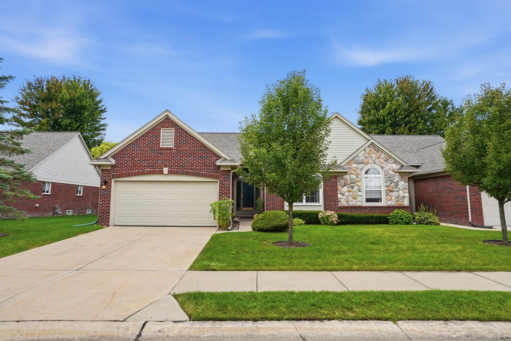 52689 Wildwood Drive, Macomb