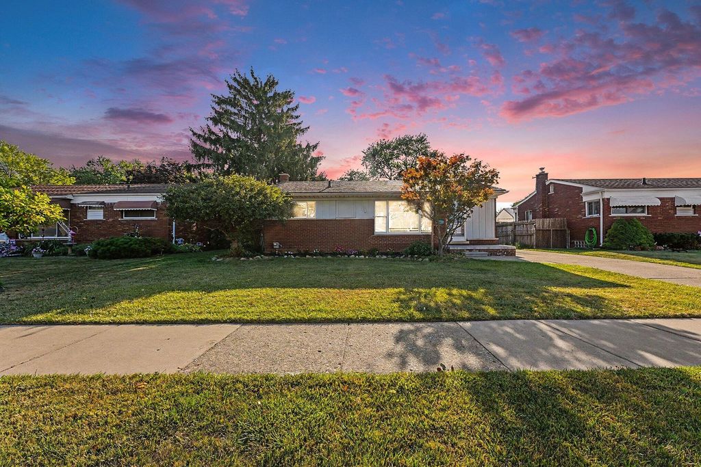25338 Wagner Avenue, Warren city