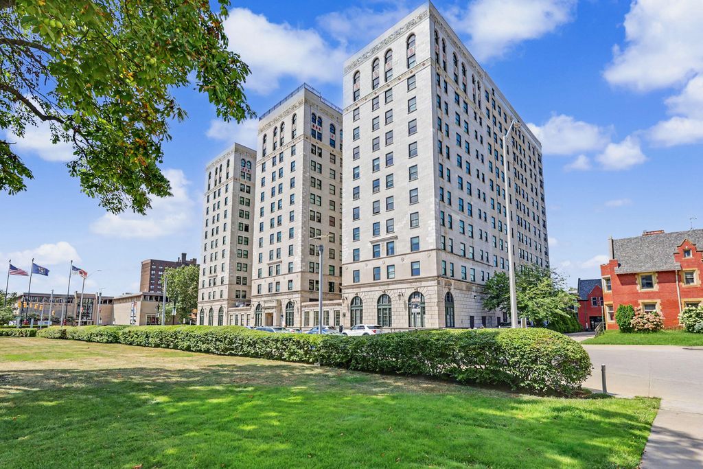 15 E Kirby Street Unit: 426, Detroit