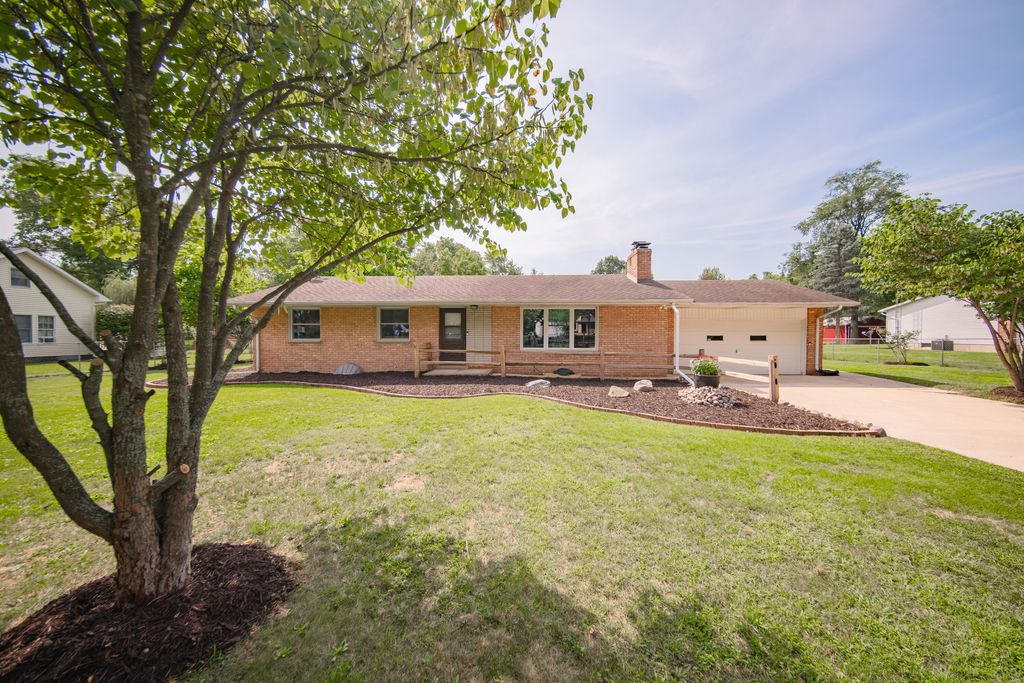 3427 W Shiawassee Avenue, Tyrone township