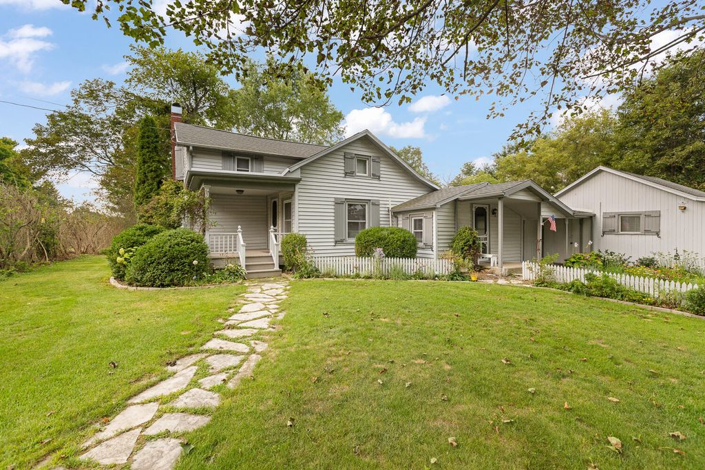 3420 N Hillsdale Road, Fayette township