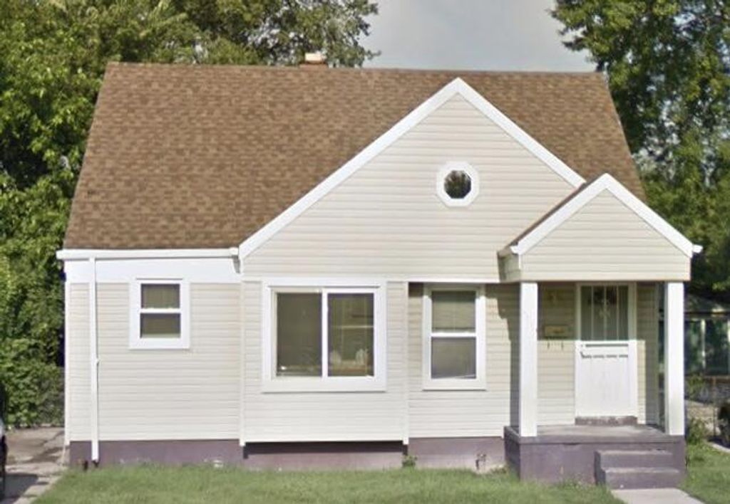 8839 Burt Road, Detroit city