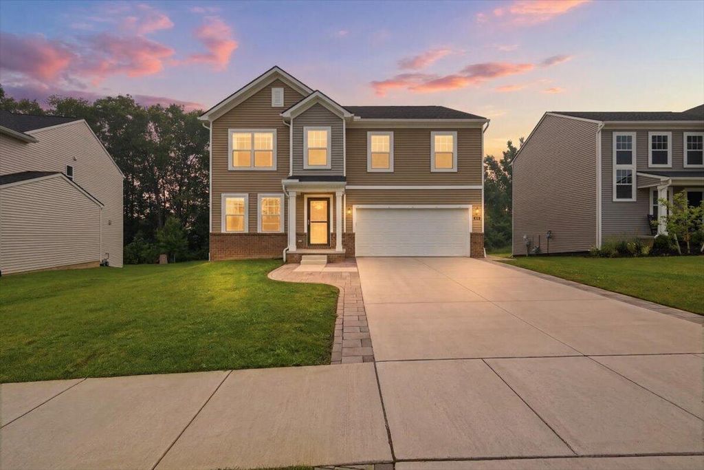 247 Sandhill Court, White Lake charter township
