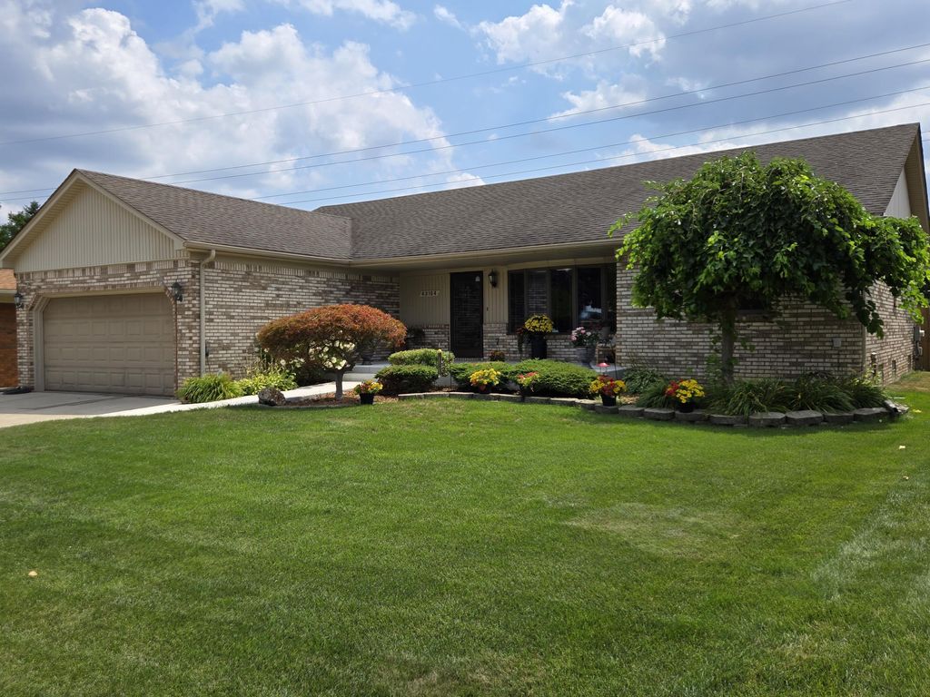 43164 Hillcrest Drive, Sterling Heights city