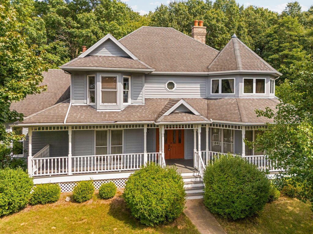 18180 Fehr Lane, Manchester township