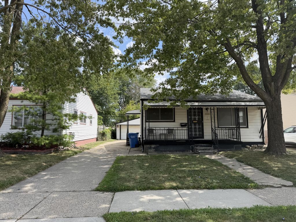 22458 Hillock Avenue, Warren city