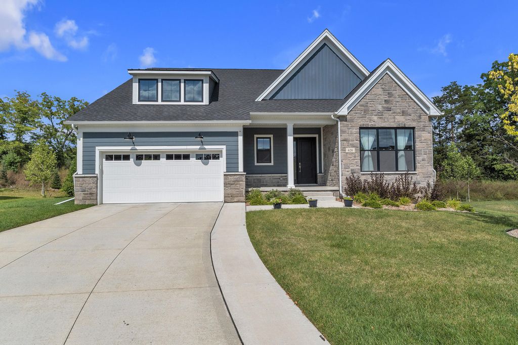 628 Pine Circle, Ann Arbor