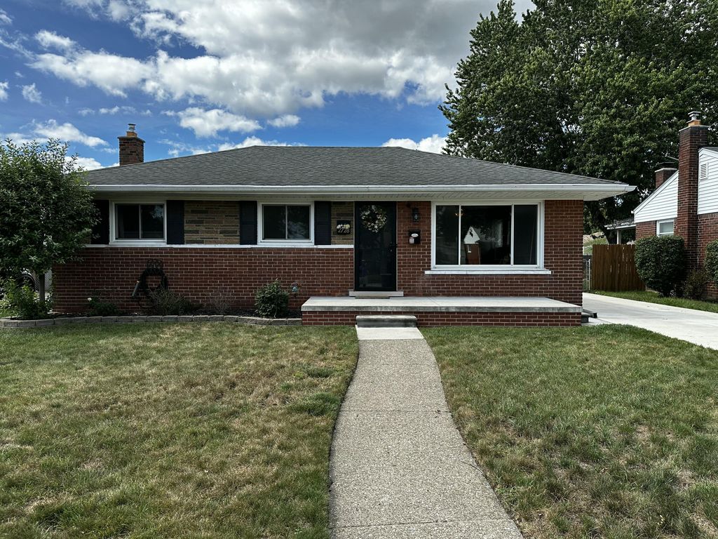 2728 Pinetree Drive, Trenton city