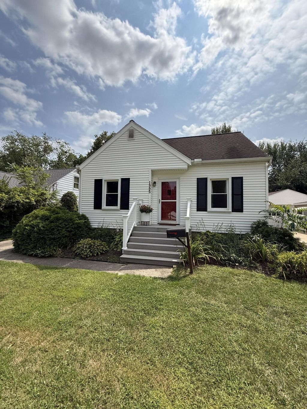 1995 Midvale Avenue, Ypsilanti
