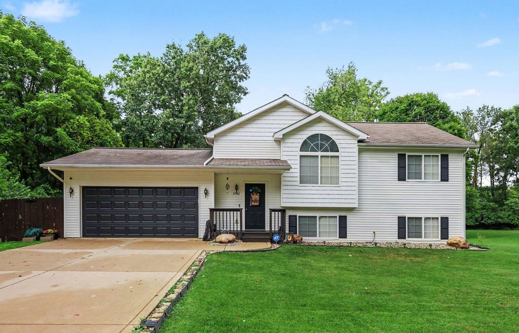 3996 Englewood Street, Summit township