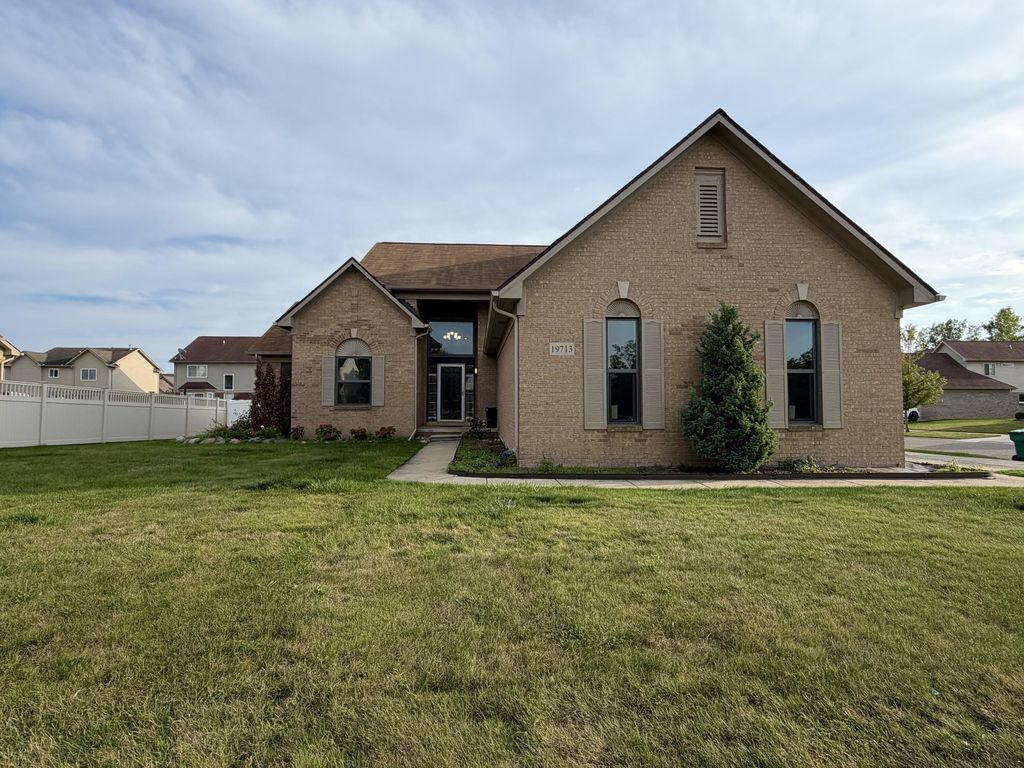 19713 Sexton Street, Brownstown charter township