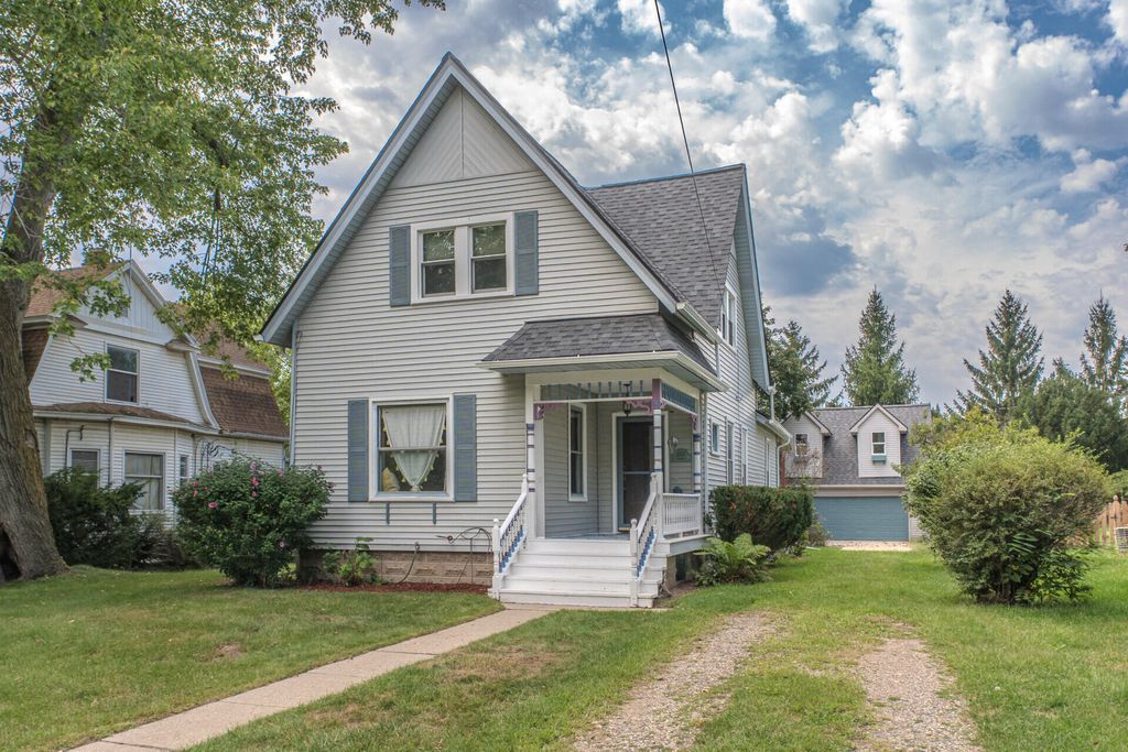 222 Monroe Street, Saline