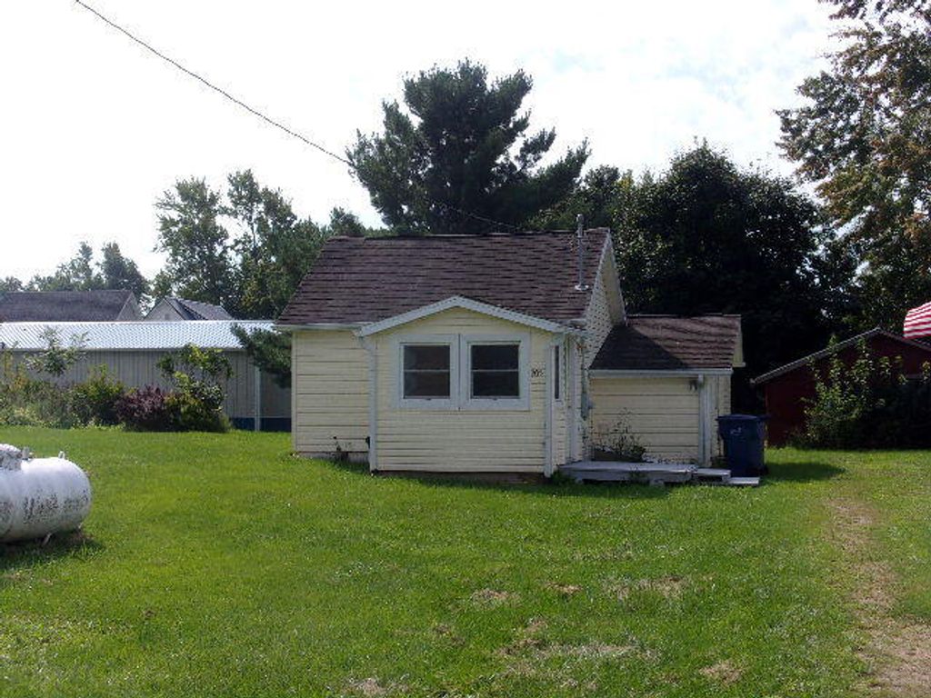 205 W Center Street, Waldron