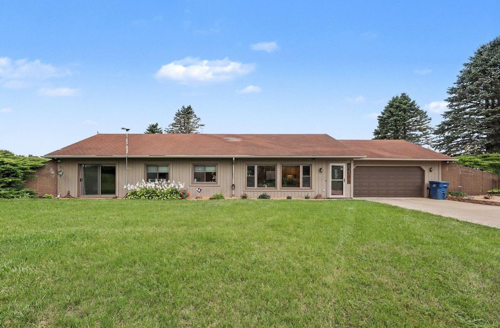 2541 Struthers Road, Grass Lake