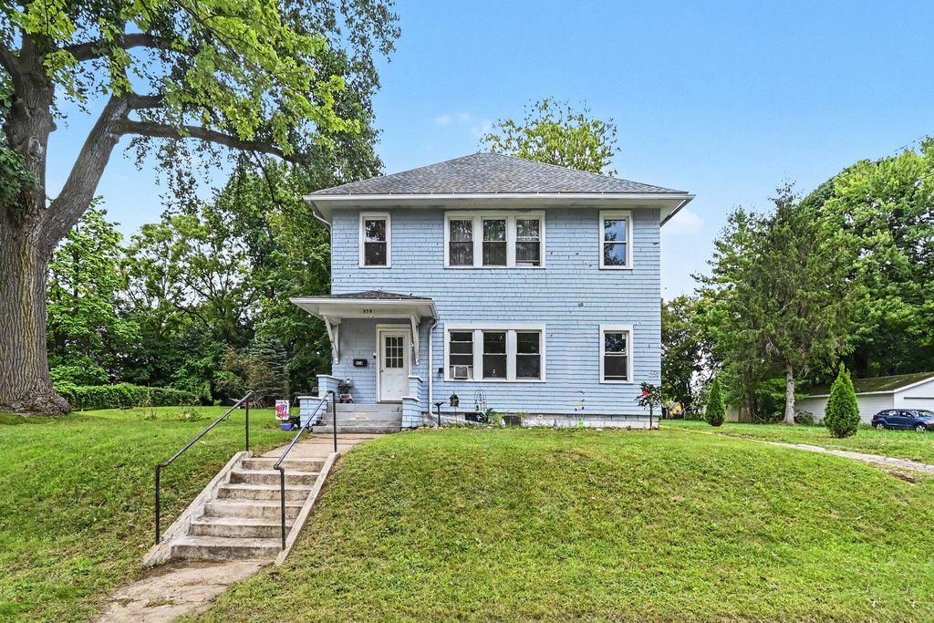 939 Maple Avenue, Jackson