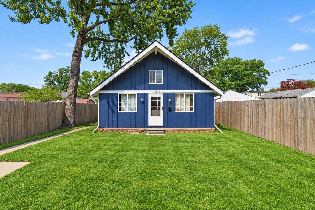 21929 Rosedale Street, Saint Clair Shores