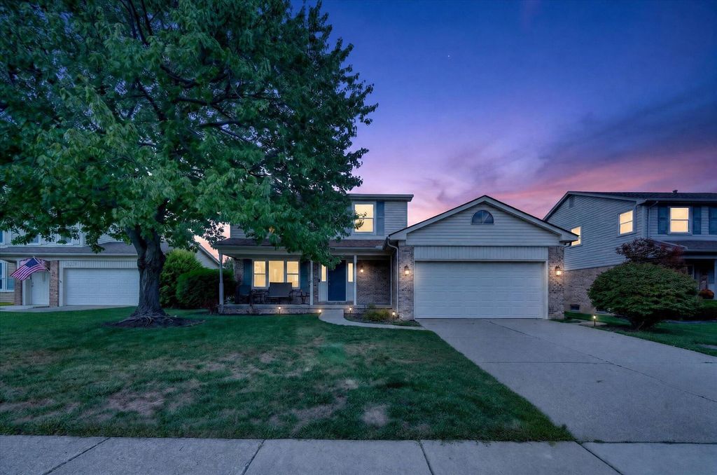 44236 Kingsley Court, Canton