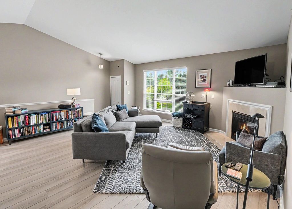 404 Riversedge Drive, Saline