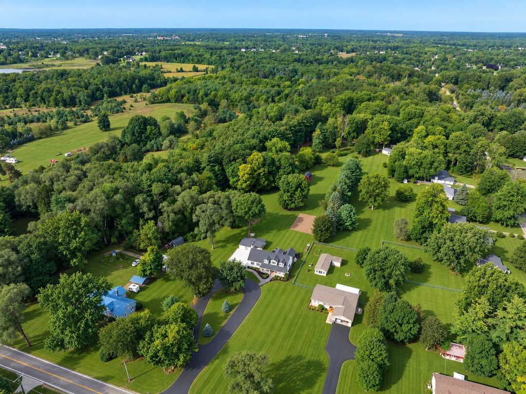 1469 Roods Lake Road, Lapeer