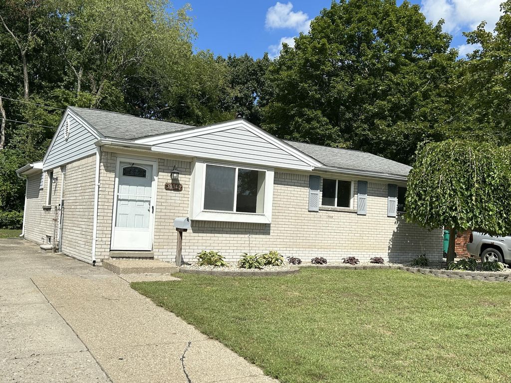 38040 Castle Drive, Romulus