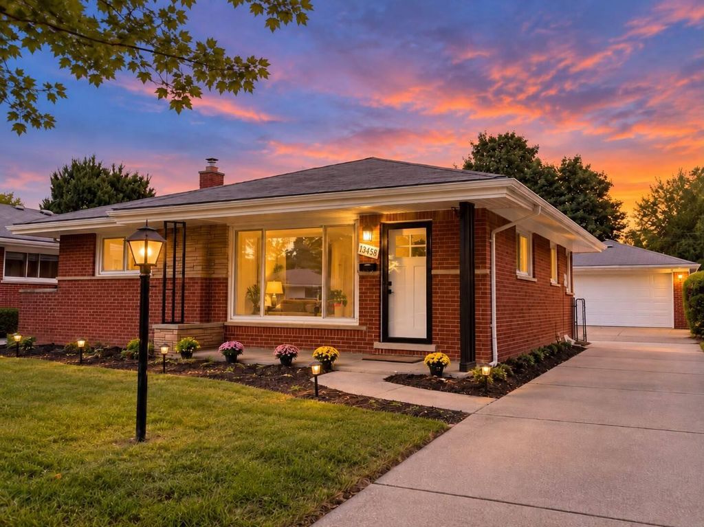 13458 Marion Street, Redford