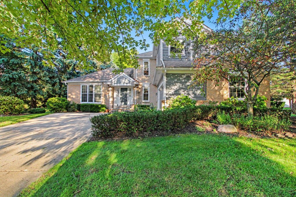 24526 Picara Drive, Novi
