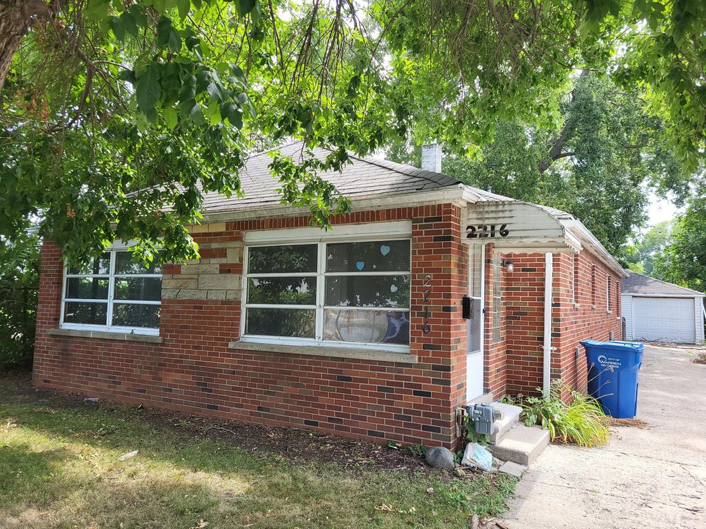 2216 Goulson Avenue, Warren