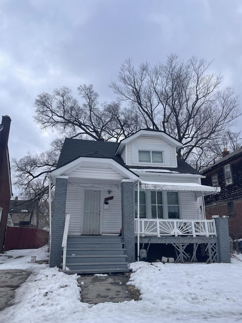 14815 Stansbury Avenue, Detroit