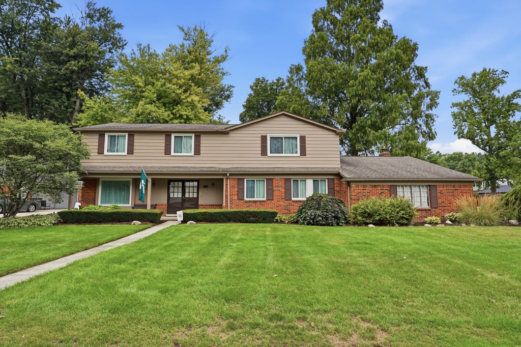 16759 Timberview Drive, Clinton Twp
