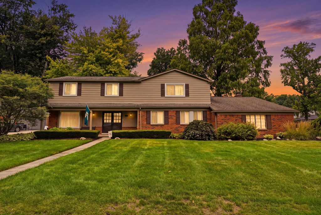 16759 Timberview Drive, Clinton Twp