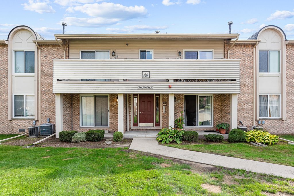 44447 Savery Drive, Canton