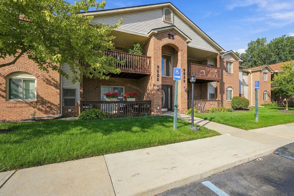 9634 Sawgrass Court Building: 25 Unit: 7, Van Buren Twp
