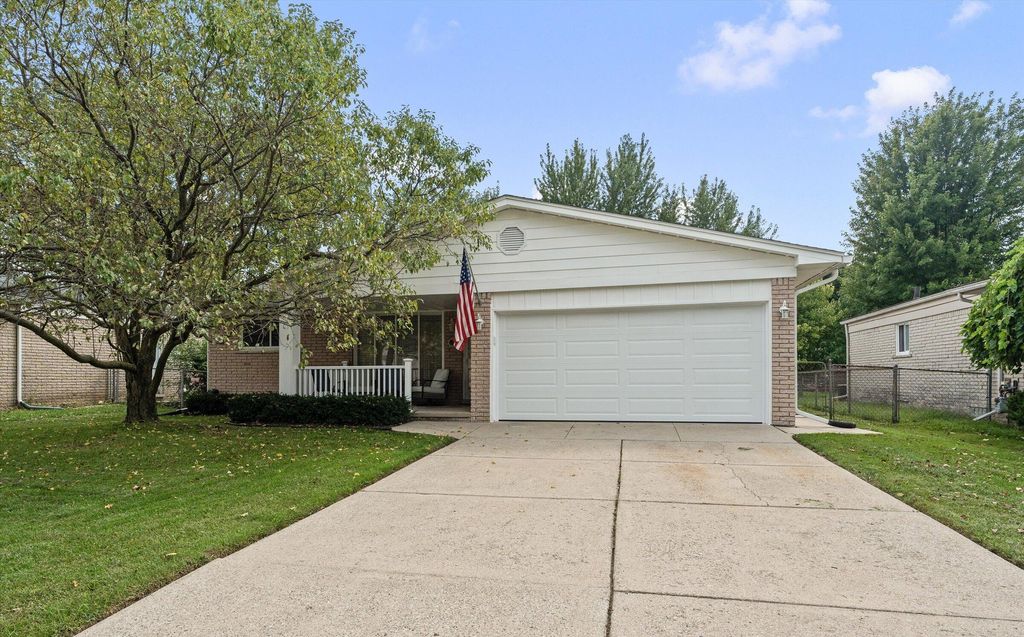 42991 Saxony Road, Canton