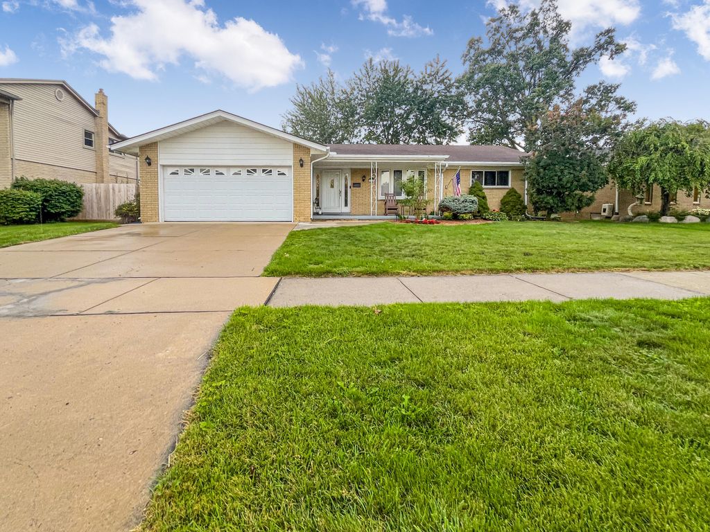17828 Devonshire Street, Riverview